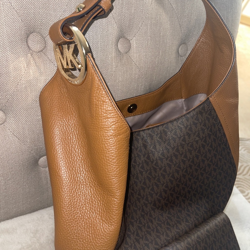 Michael Kors handbag & wallet